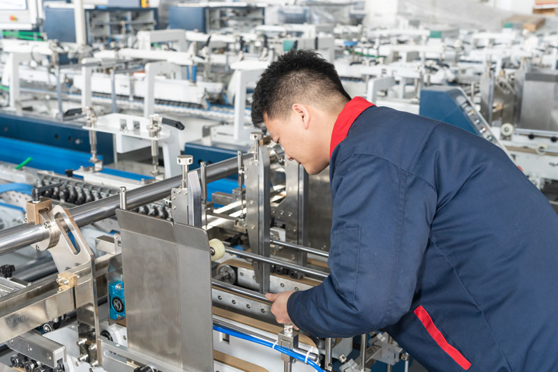 Optimierung der Produktionsgeschwindigkeit in Kartonverarbeitungslinien